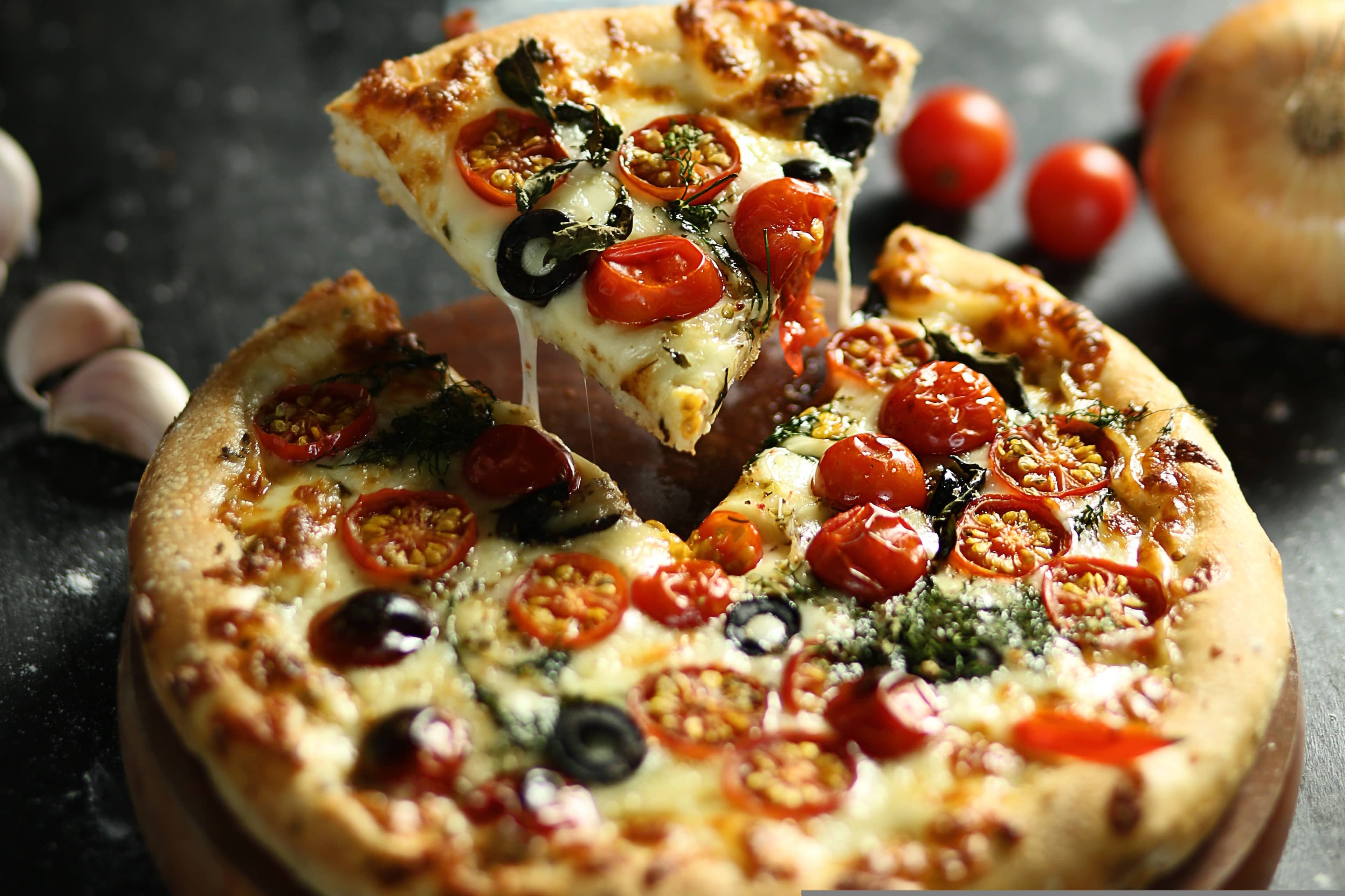 Tomato Pizza