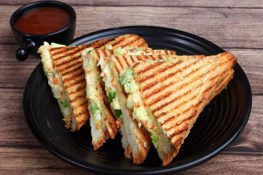 Veg Sandwich 2 pcs