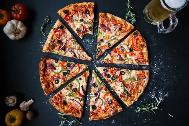Paneer cheese pizza