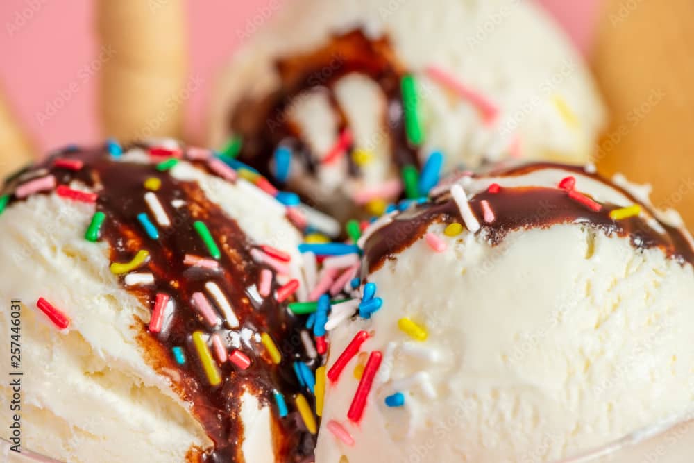 Ice Cream Vanilla With Choco chips