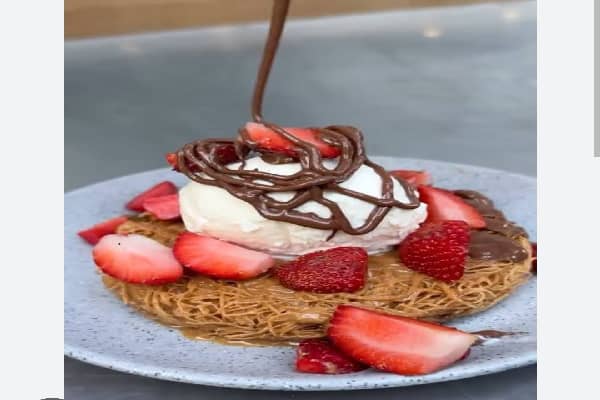 Strawberry Cream Kunafa