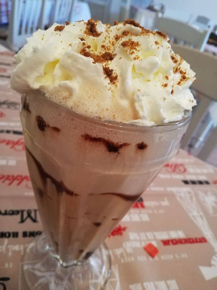 Hazelnut Chocolate Milkshake