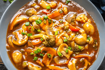 Fried chinese vegetables in garlic sauce