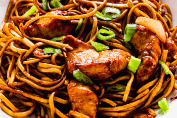 Chicken Chow Mein I Noodles