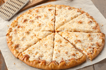 Cheesy Yummy Pizza