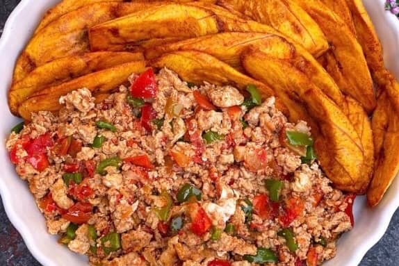 Fried plantain and egg sauce