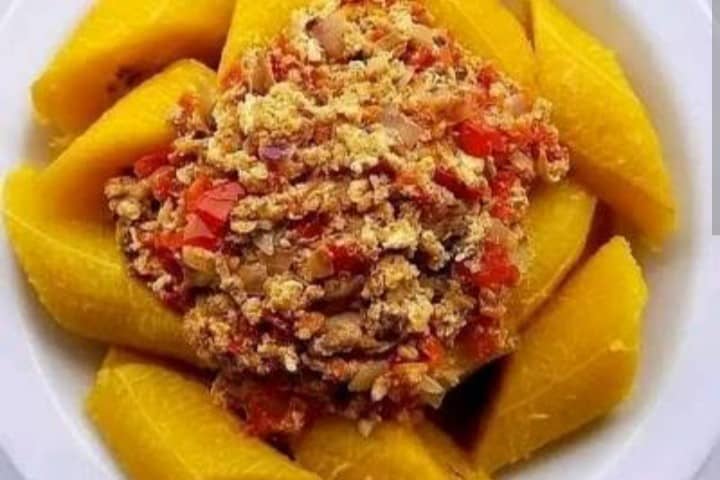 boiled plantain and egg sauce