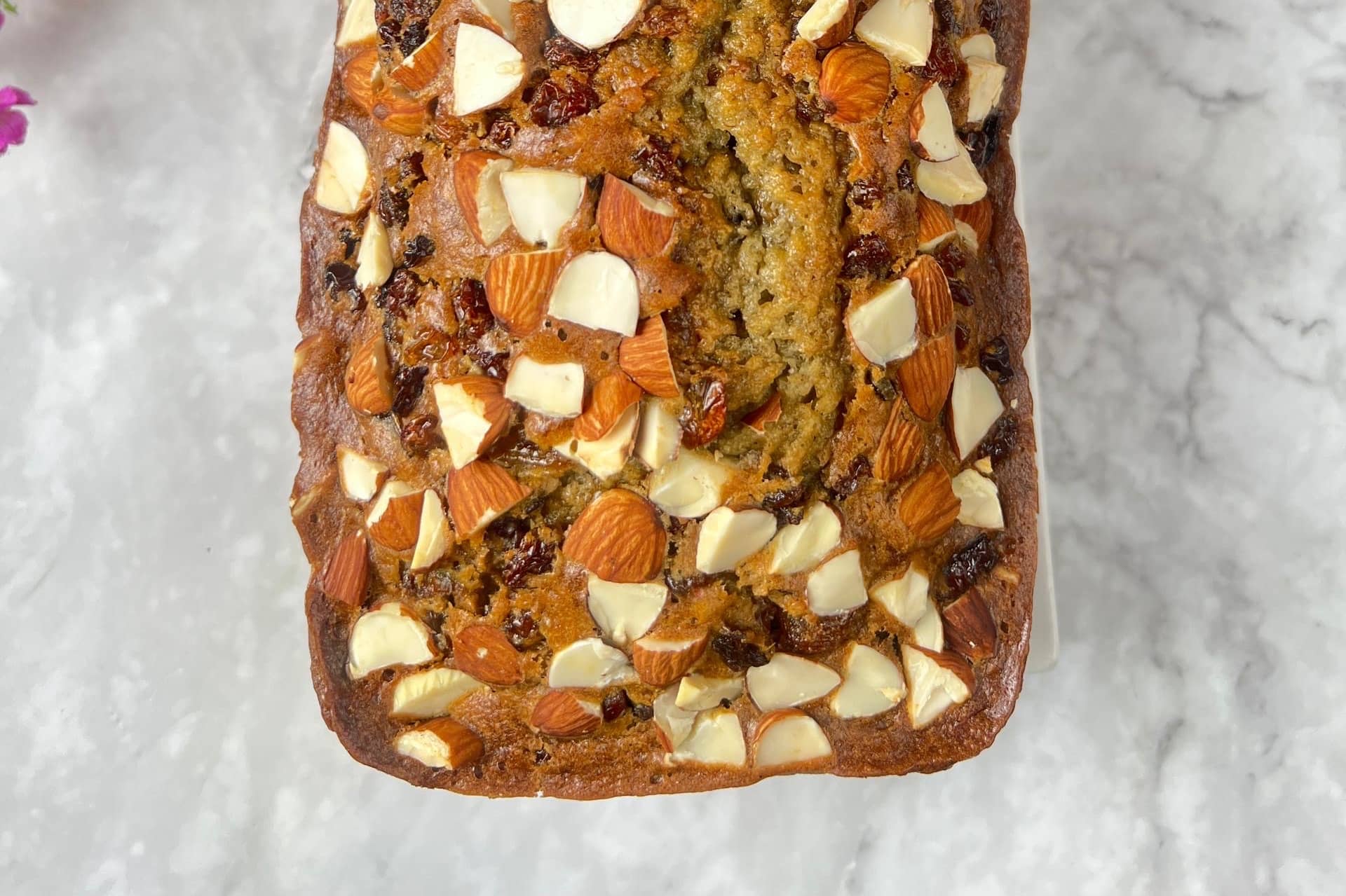 Mini Size Raisins and Almond