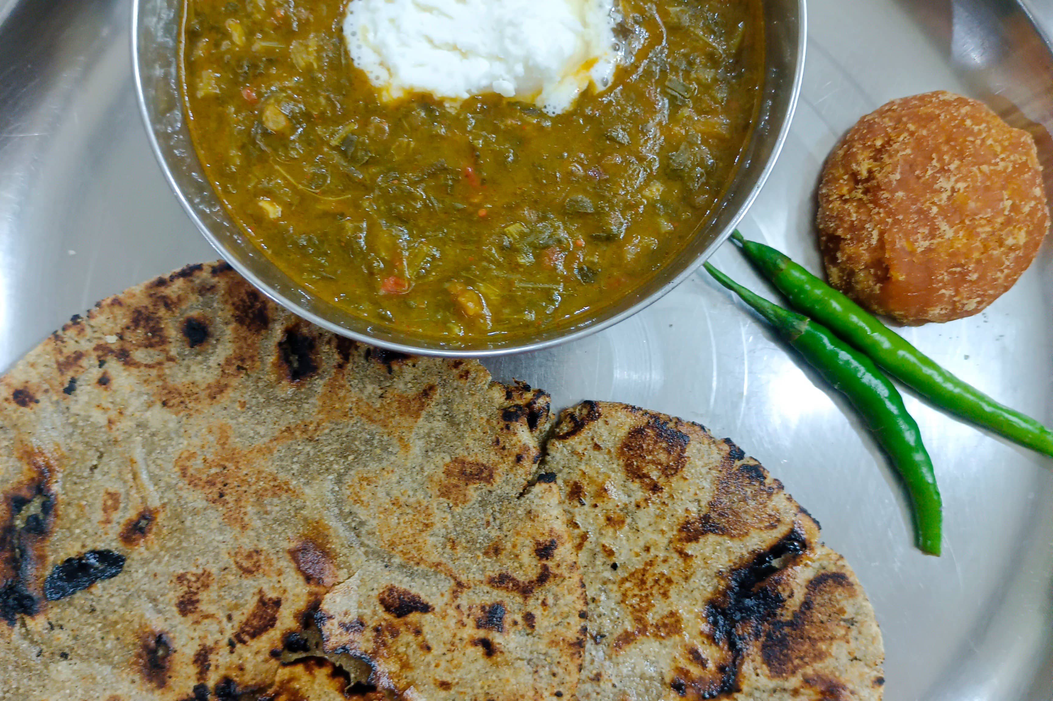 Saag bajre ki roti