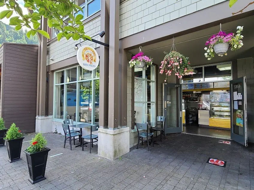 Fresh Bay Pizza storefront with outdoor seating in Horseshoe Bay, West Vancouver, Canada