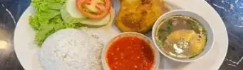 Set Nasi Ayam Domok with free air sirap at Cafe Jeliro Sengoti